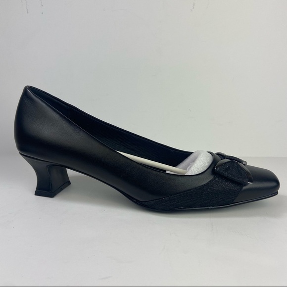 Easy Street • Rejoice Bow Pumps - Picture 7 of 14
